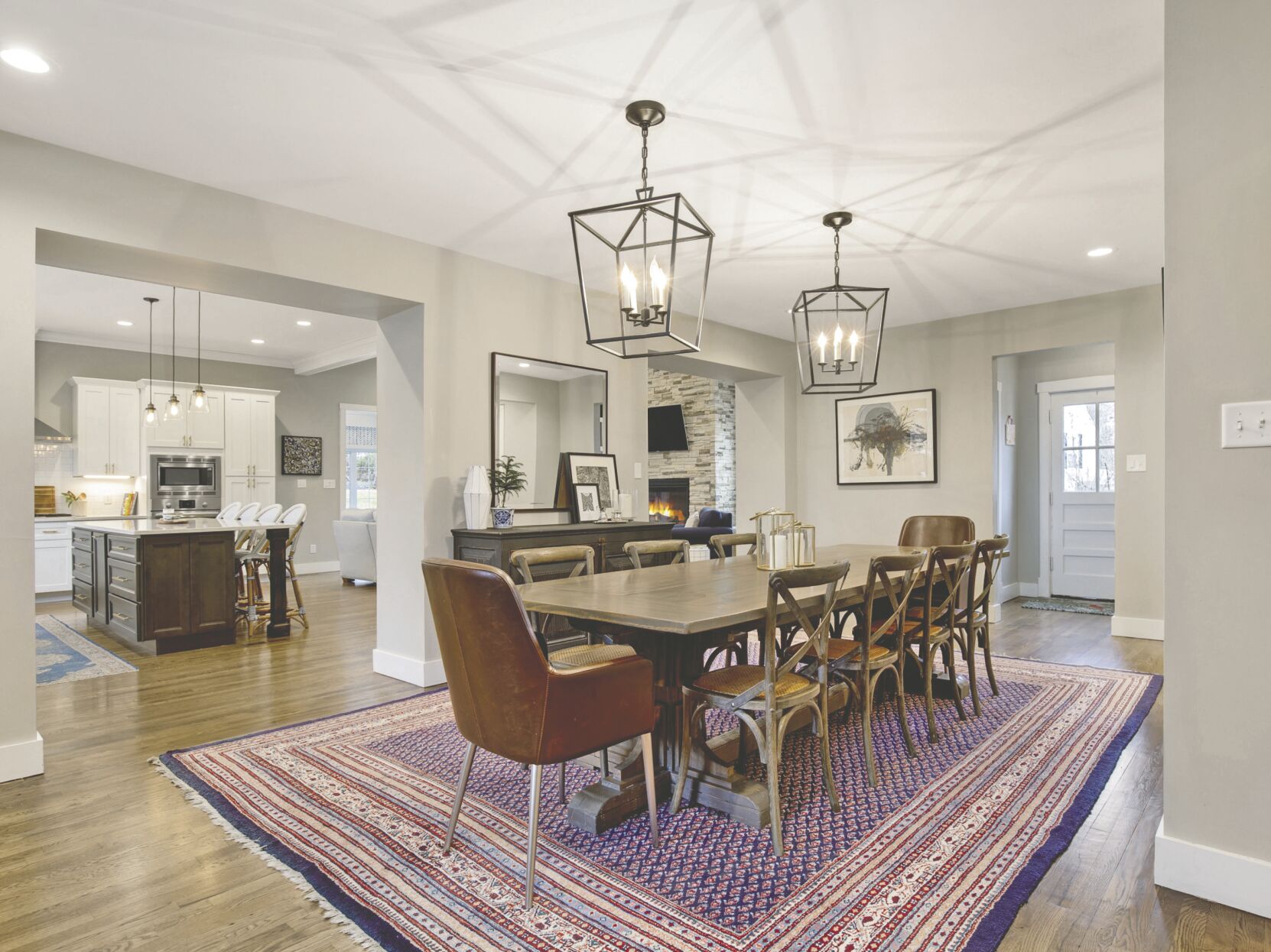 REAL ESTATE AGENCY: Laura McCarthy Real Estate